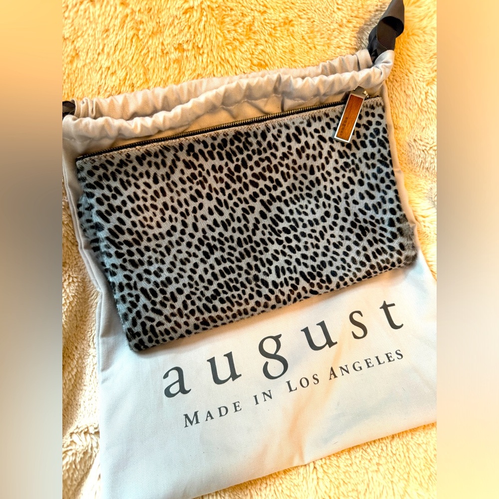 AUGUST clutch